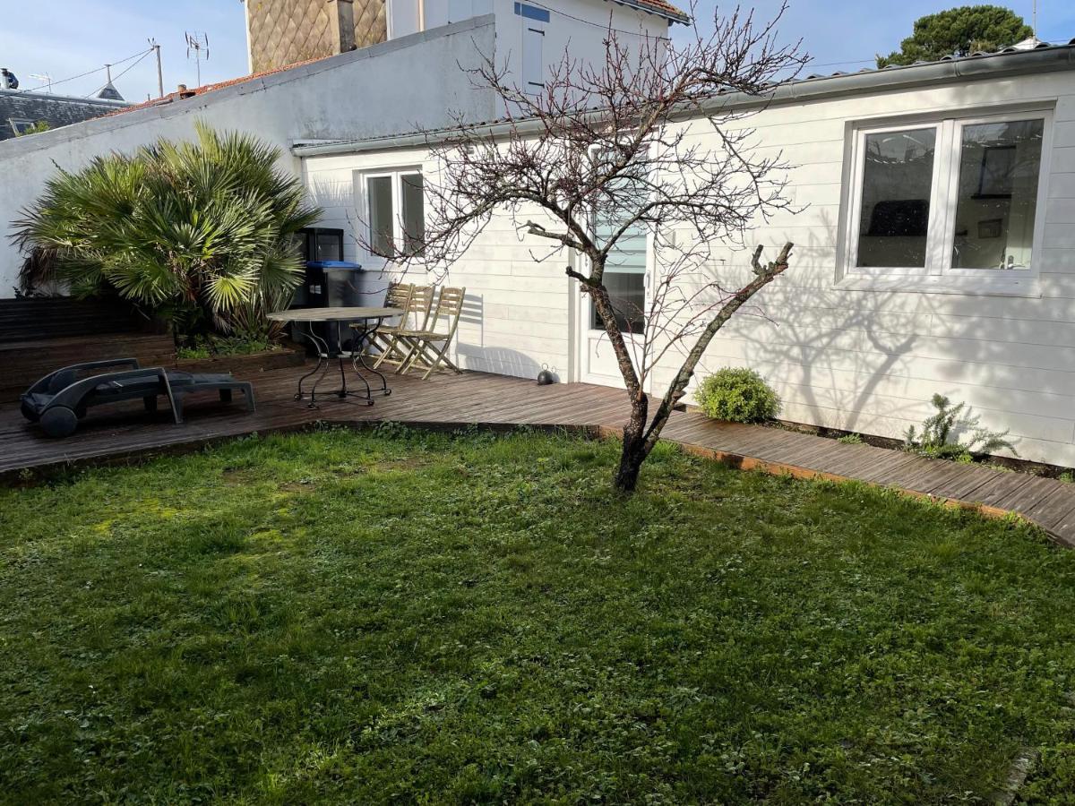 Holiday home Petite Maison Cosy-9mn A Pied Gare, 5 Mn !